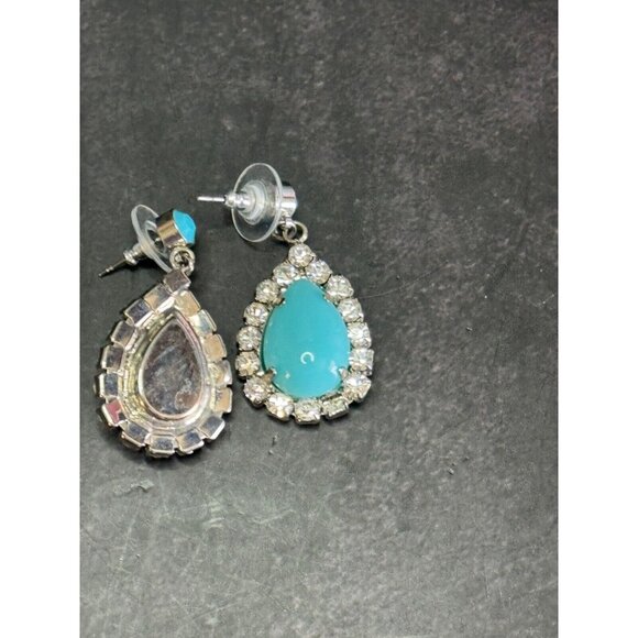 Southwestern Blue Turquoise Jeweled Bib Necklace and Matching Earrings - Picture 8 of 8